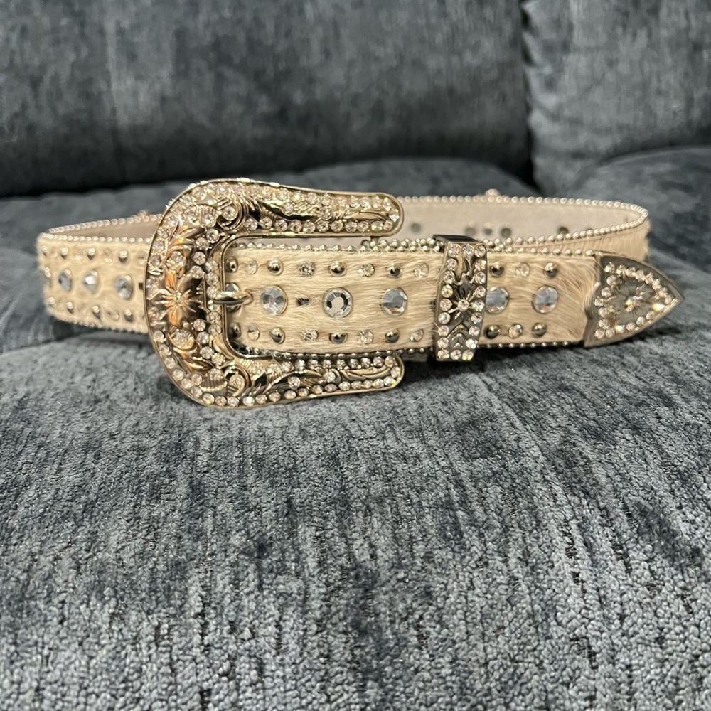 Woman Dazzling Belt with Horses White Leather Incredible Detail - Picture 1 of 4